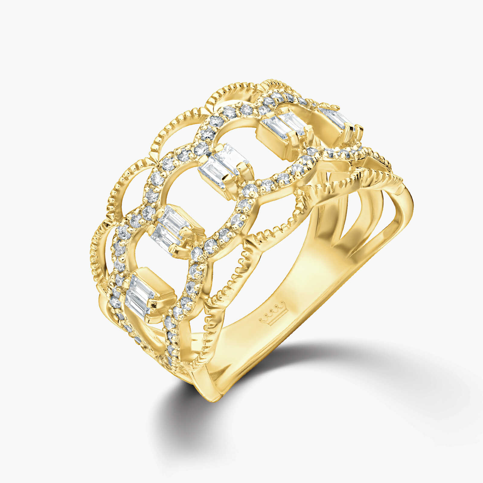 טבעת זהב עם קשתות ויהלומים בחיתוך באגט