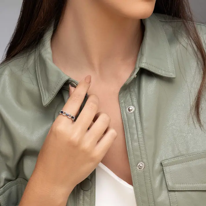 טבעת יהלומים וספירים