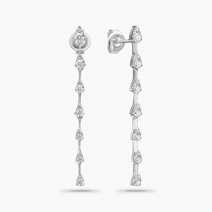 עגילי זהב משובצים יהלומים באורך 4 ס"מ