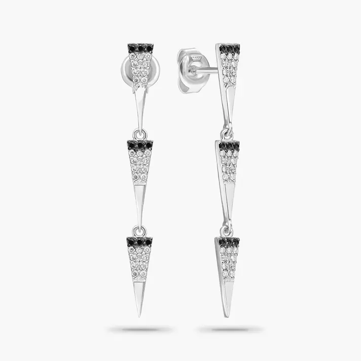 עגילי זהב משולשים משובצים יהלומים לבנים ושחורים