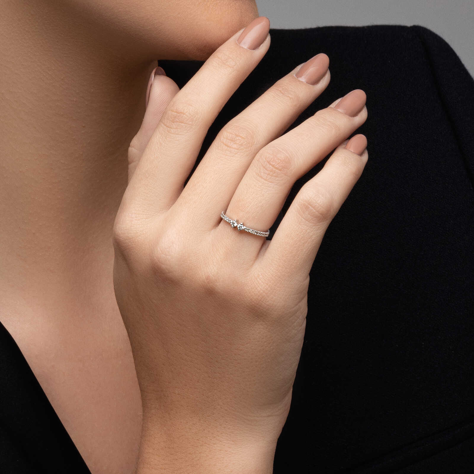 טבעת אייברי משובצת יהלומים