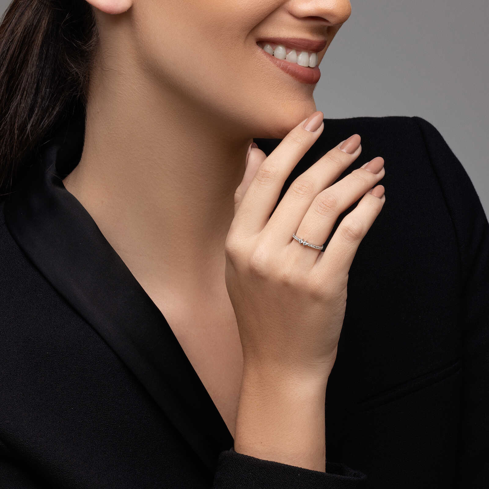 טבעת אייברי משובצת יהלומים