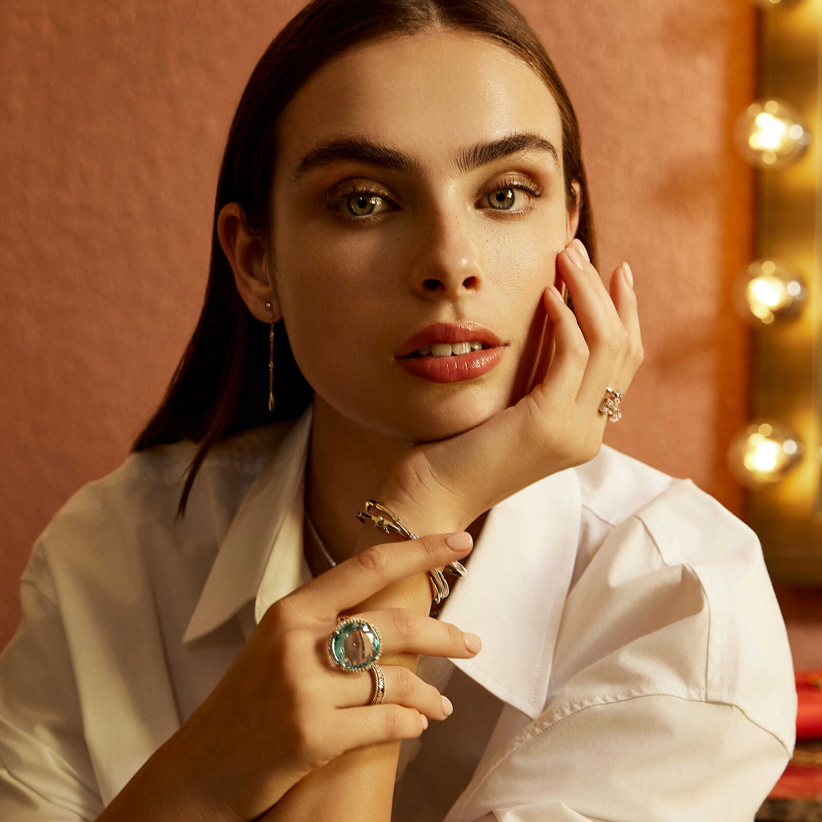 צמיד זהב קשיח בטקסטורת יהלום