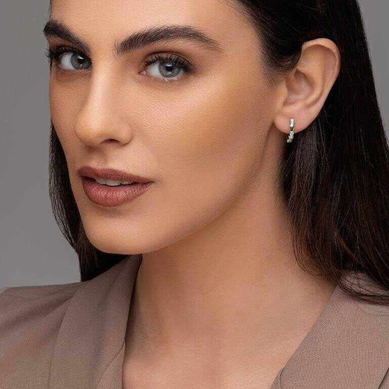 עגילי אריאה- חישוקים משובצי יהלומים