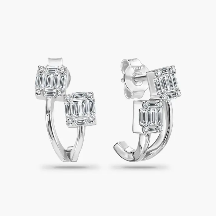 עגילי זהב חצי חישוק  בשיבוץ יהלומי באגט