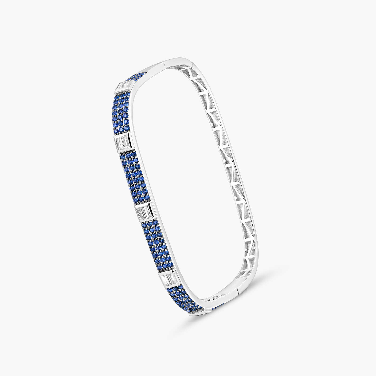 צמיד קשיח משובץ אבני בלו לונדון ויהלומים