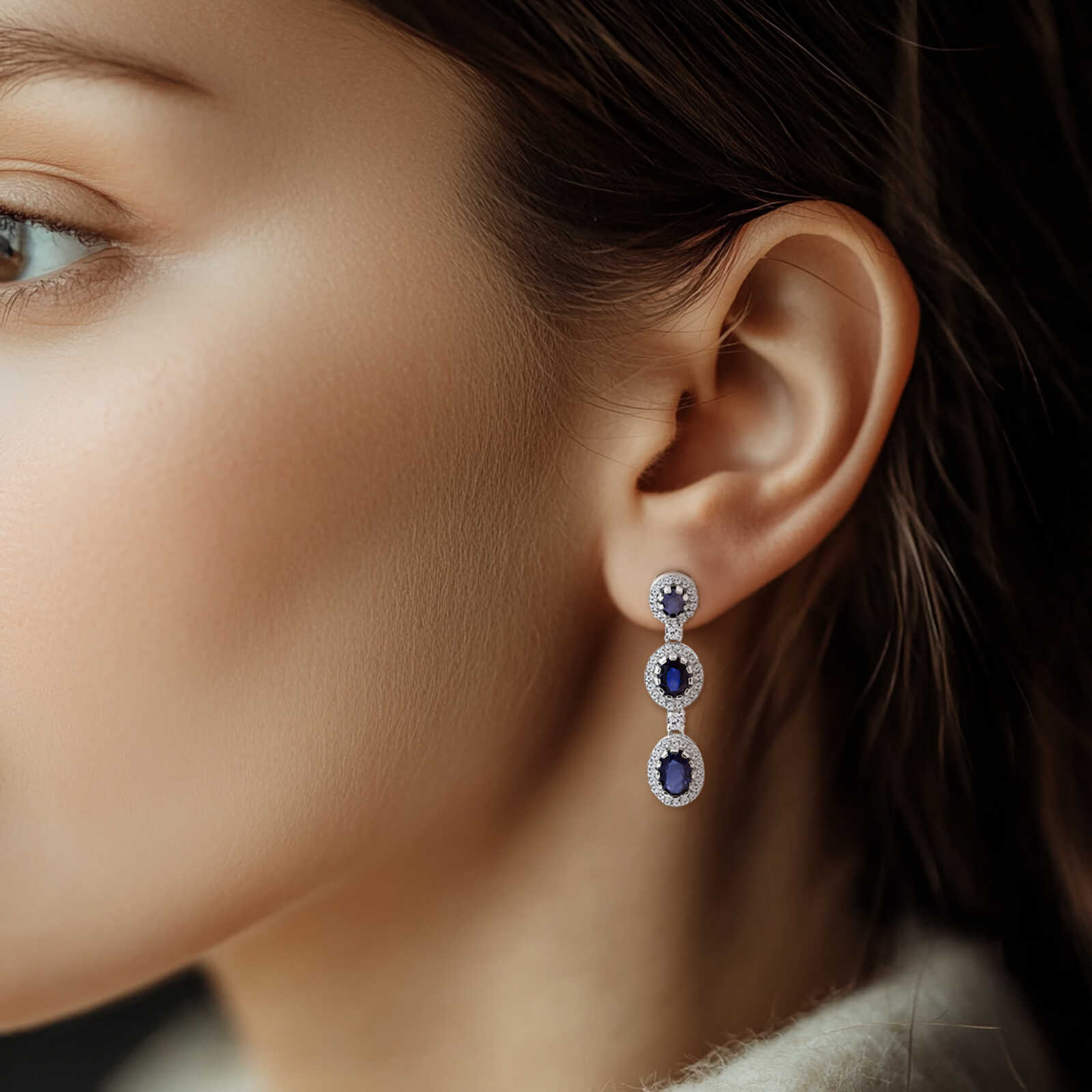 עגילי טיפה משובצים בלו לונדון ויהלומים