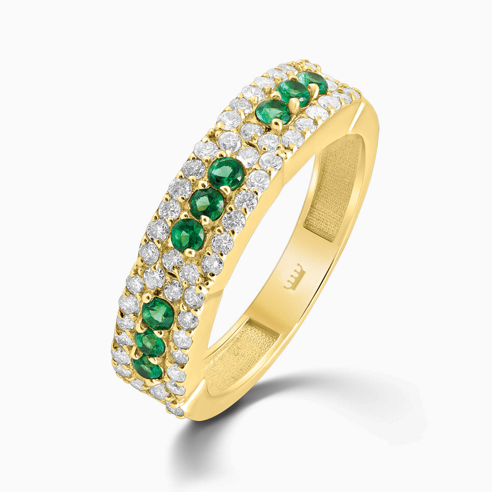 טבעת יהלומים וגרין גרנט