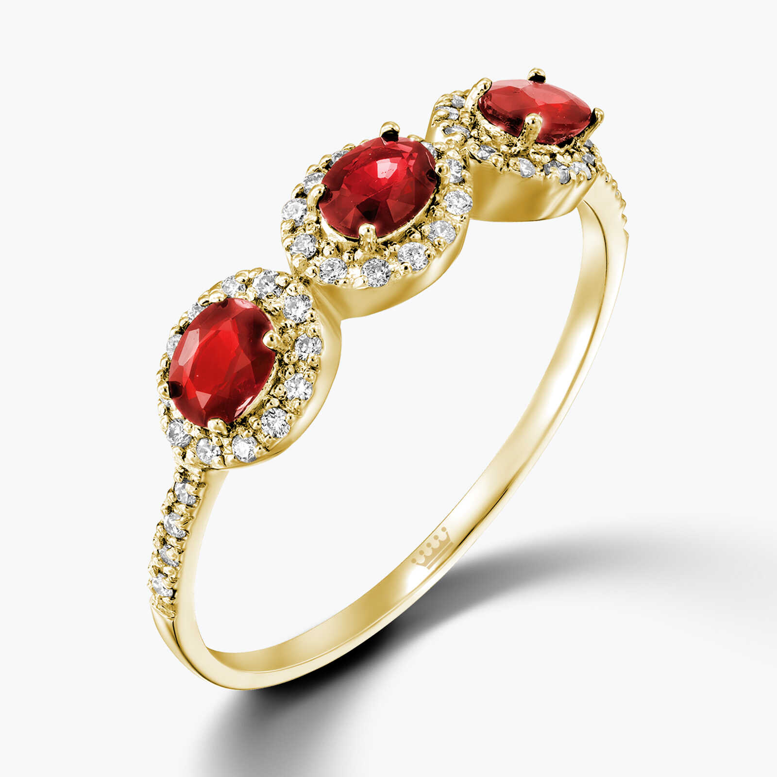 טבעת סטלה משובצת רובי ויהלומים