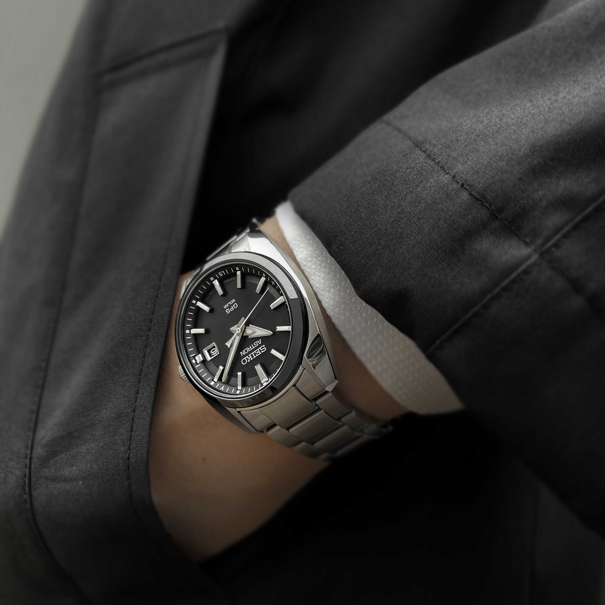 שעון SEIKO Astron GPS עם לוח שחור