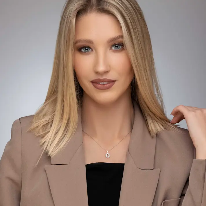 תליון זהב בצורת טיפה משובצת יהלומים