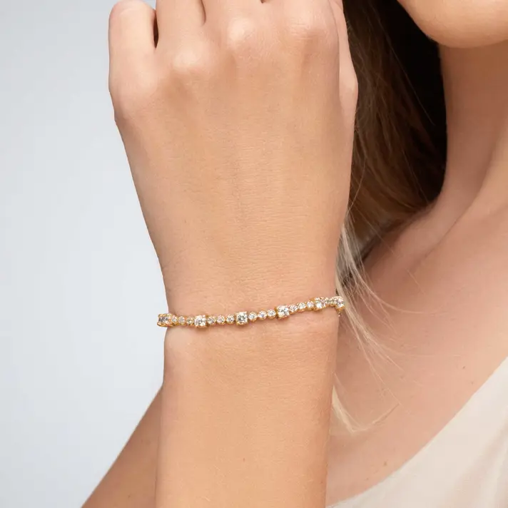 צמיד טניס משובץ במעל ל 3 קראט יהלומים