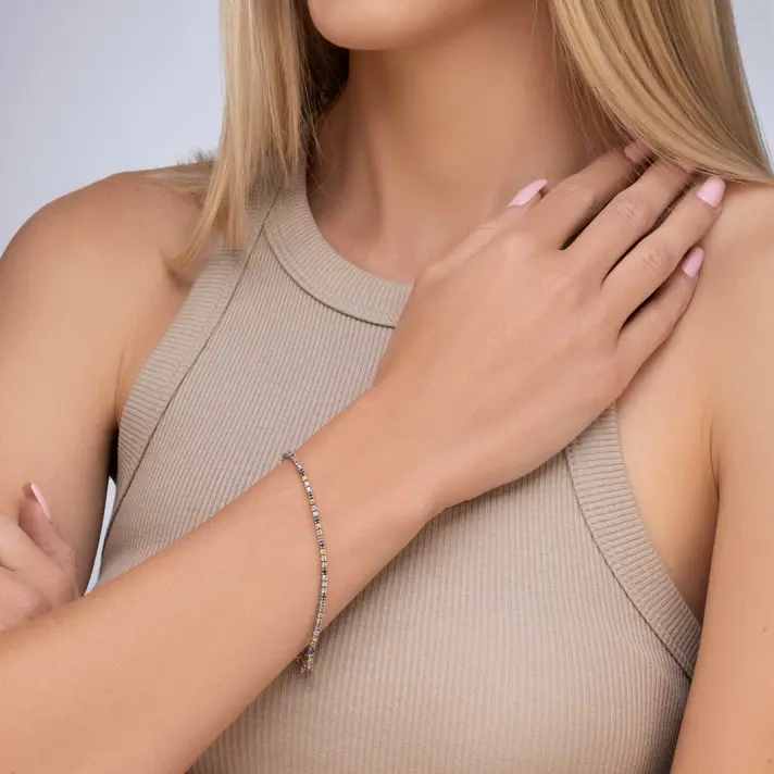 צמיד זהב טניס משובץ ספירים צבעוניים