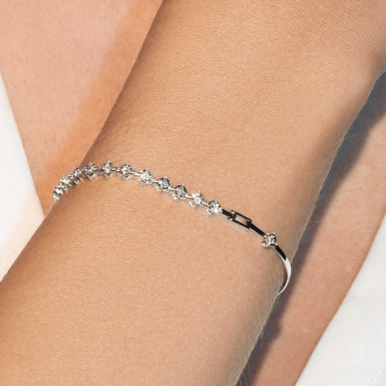 צמיד אריאנה מזהב 14K בשיבוץ יהלומים