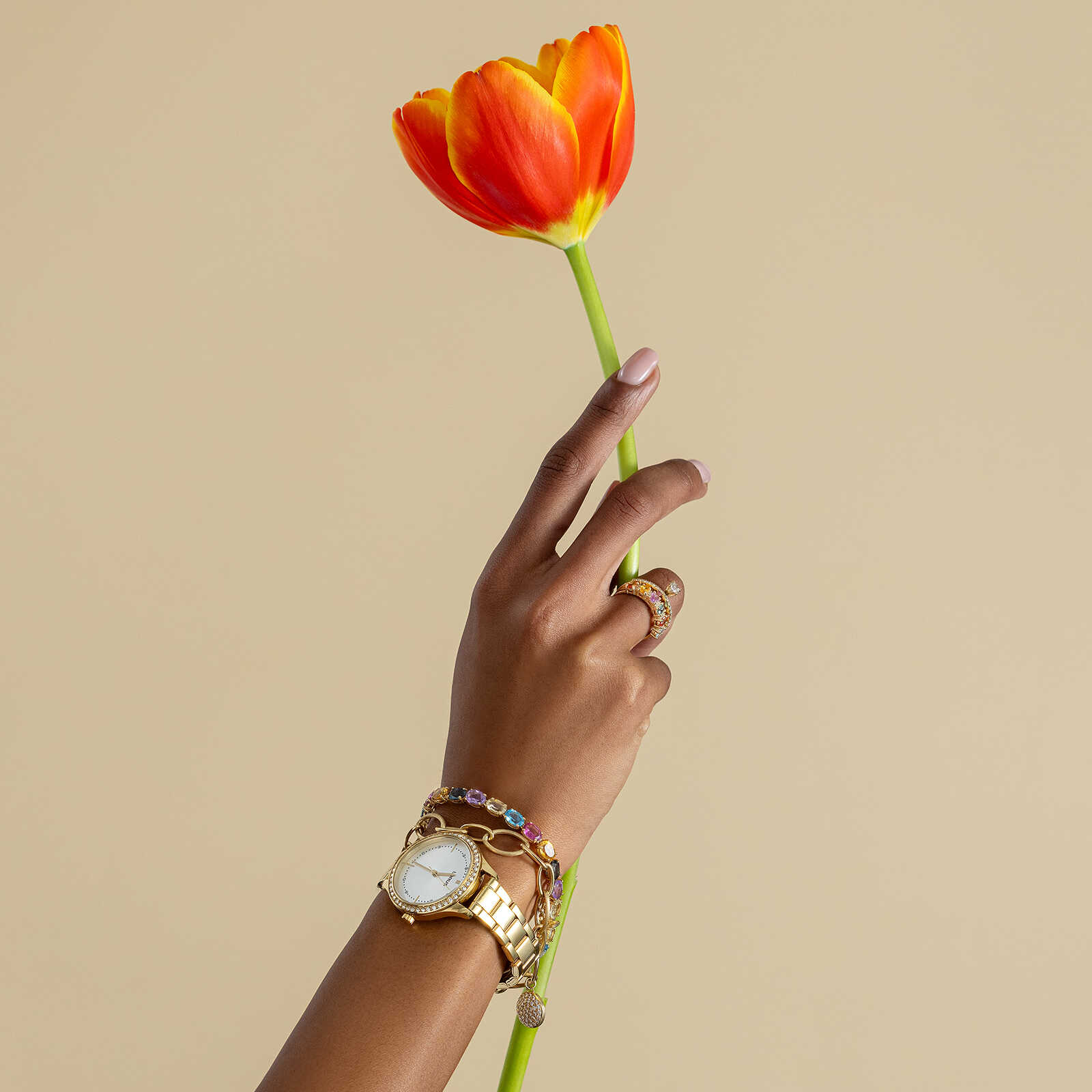 טבעת RAINBOW משובצת יהלומים וספירים