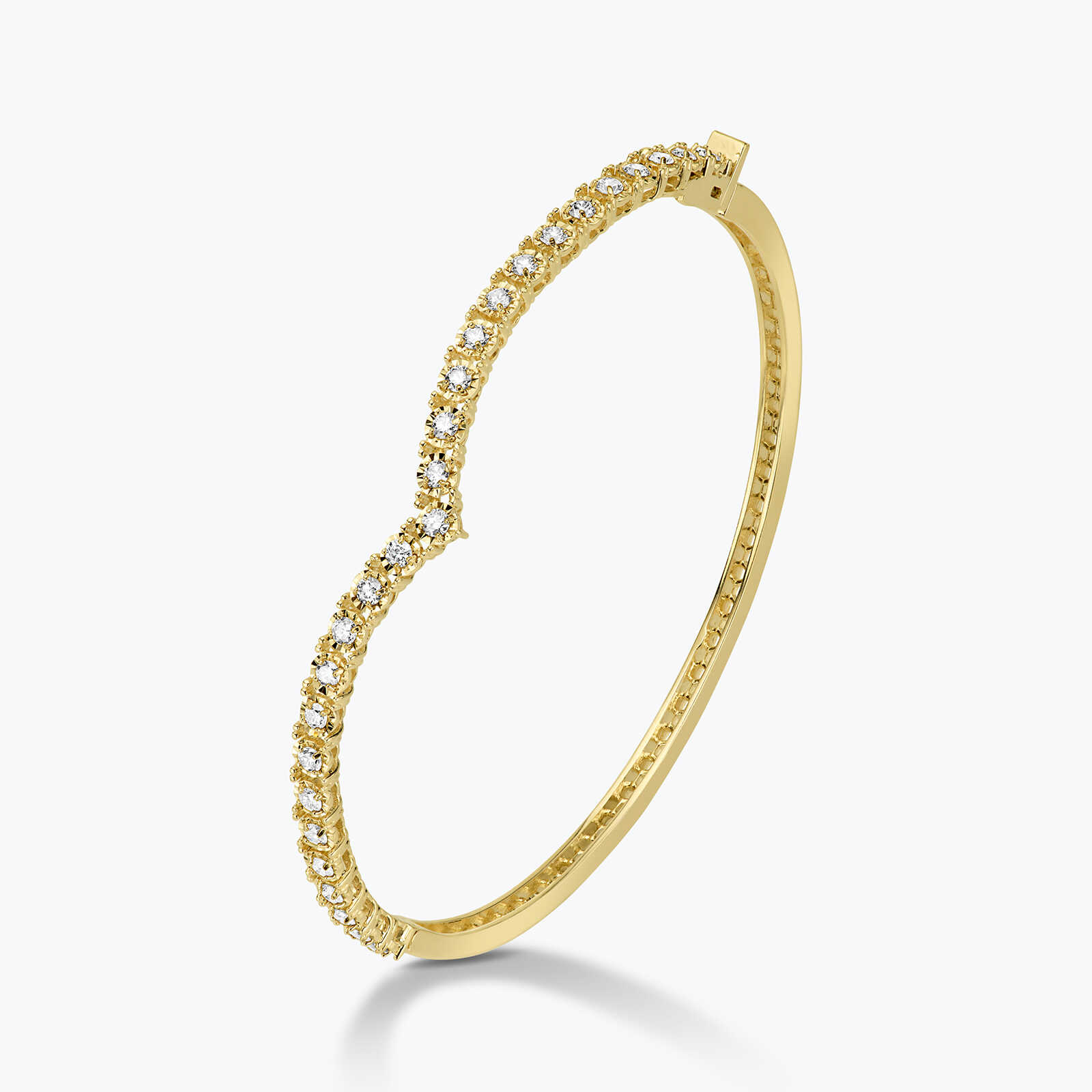 צמיד יהלומים קשיח בצורת לב