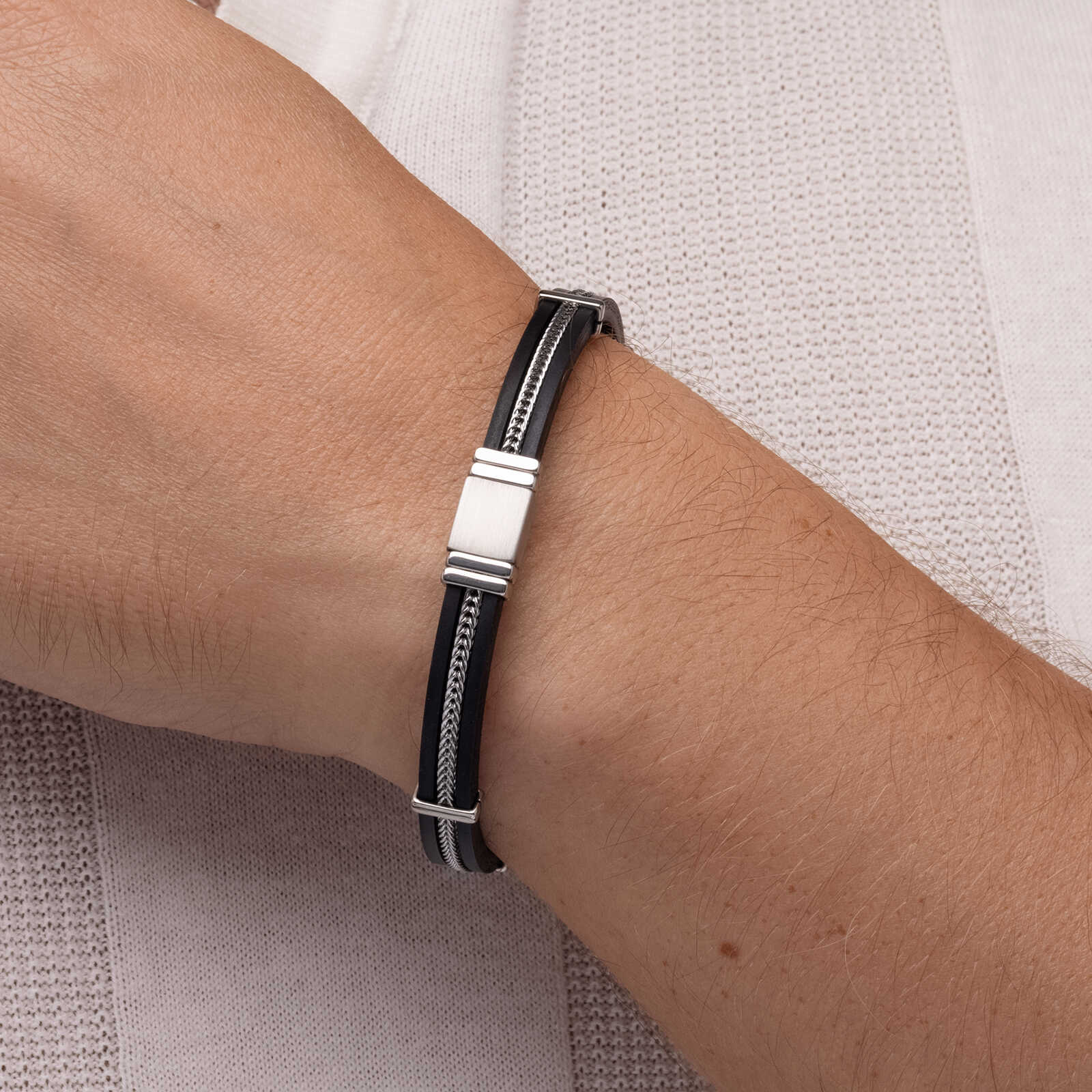 צמיד לגבר יגל- עור ופלדה