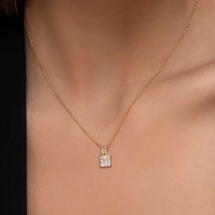 תליון זהב מרובע משובץ יהלומי פריננס יוקרתיים