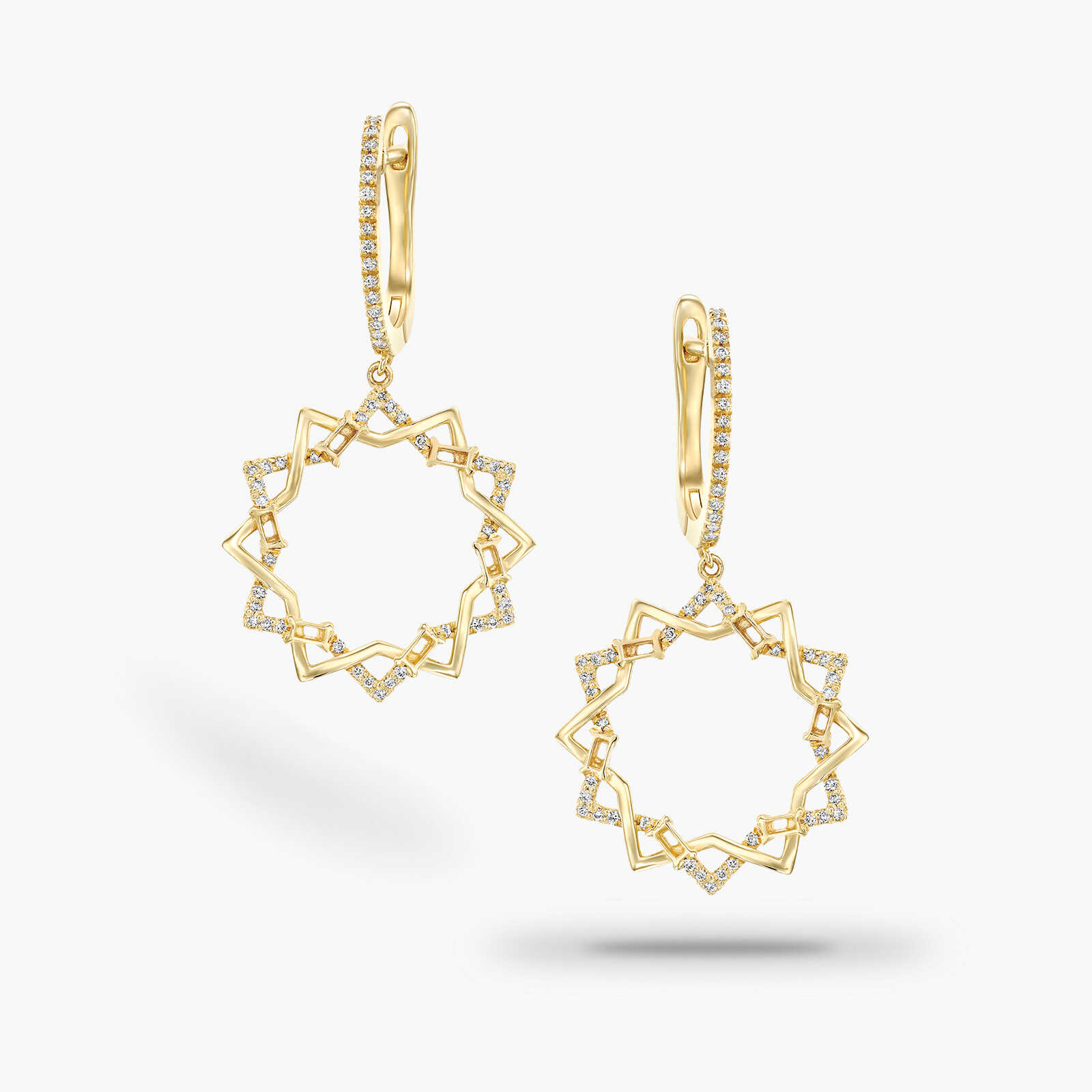 עגילי כוכבים בשיבוץ יהלומים