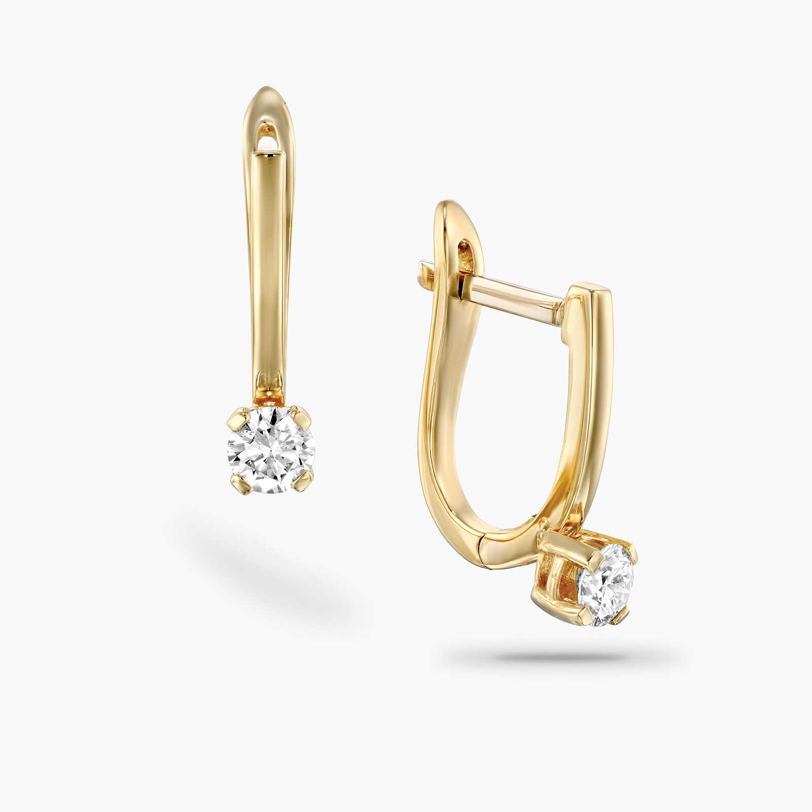 עגיל זהב משובצים יהלומים באורך 1.5 ס"מ