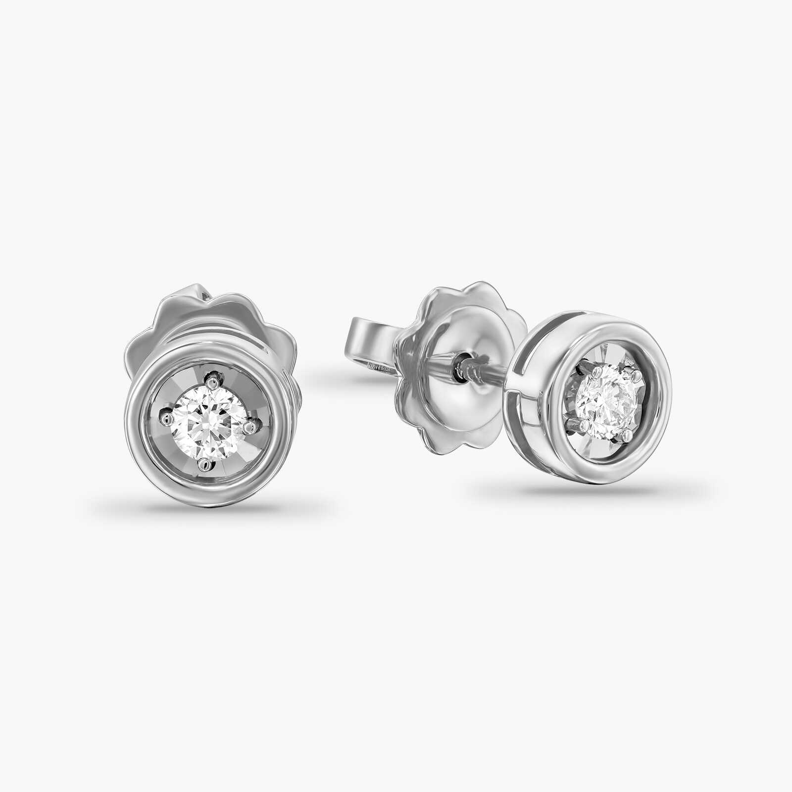 עגיל זהב סוליטר משובצים ביהלומים בקוטר 7 מ"מ