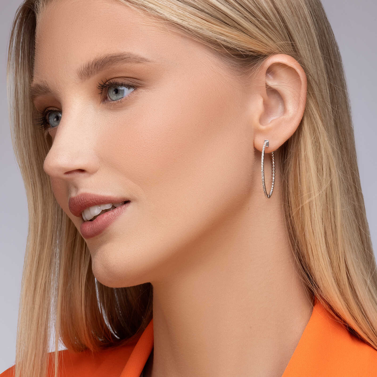 עגילי חישוק יהלום ESSENTIAL