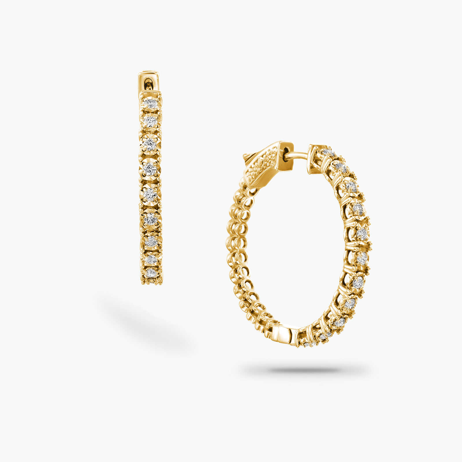 עגילי זהב חישוק משובצים יהלומים