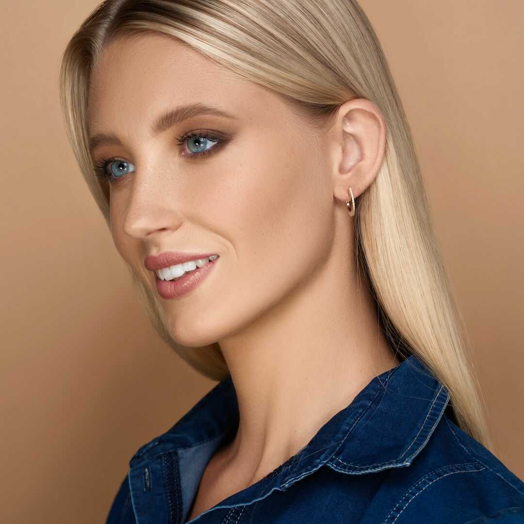 עגילי זהב משובצים יהלומים