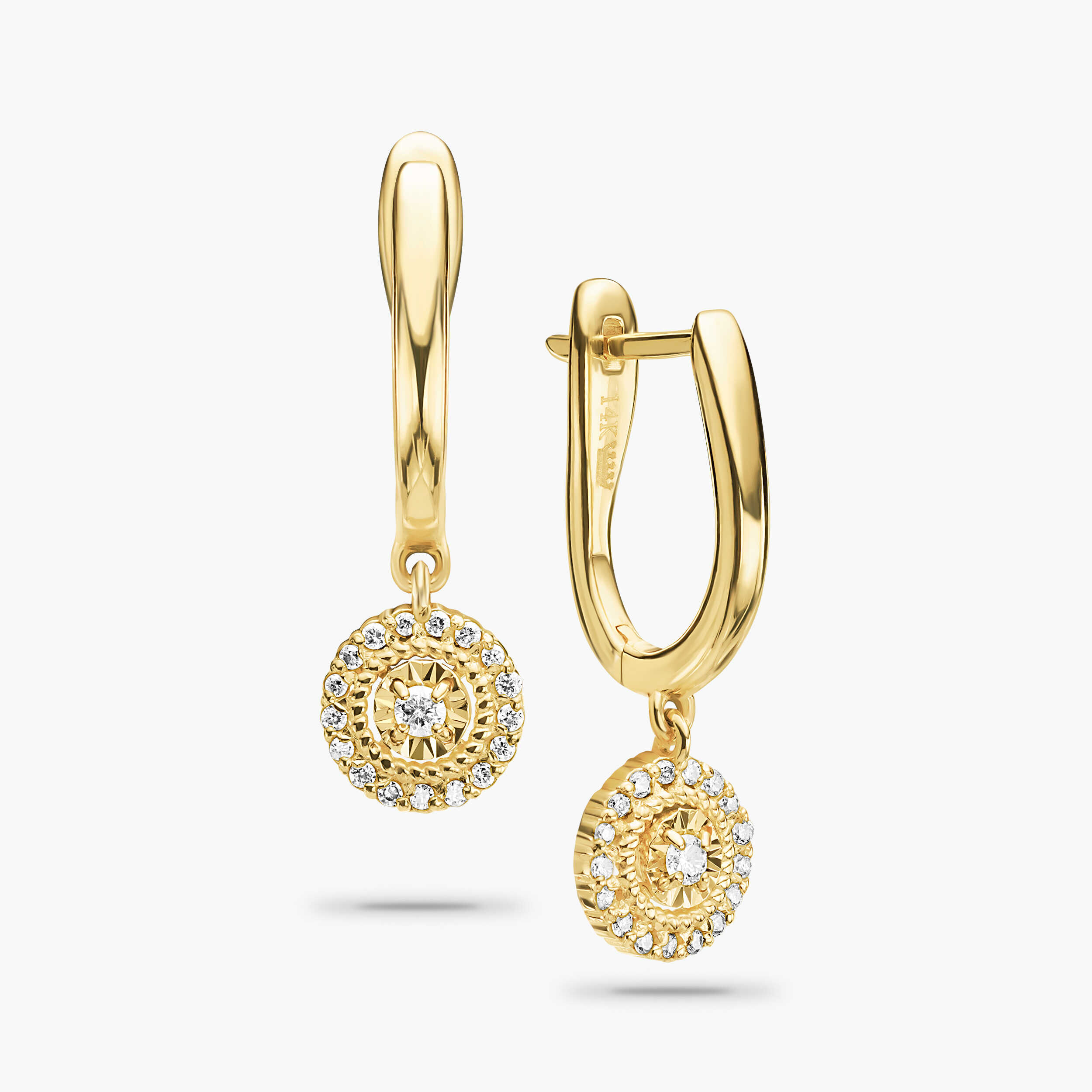 עגילי זהב עם עיגול תלוי בשיבוץ יהלומים