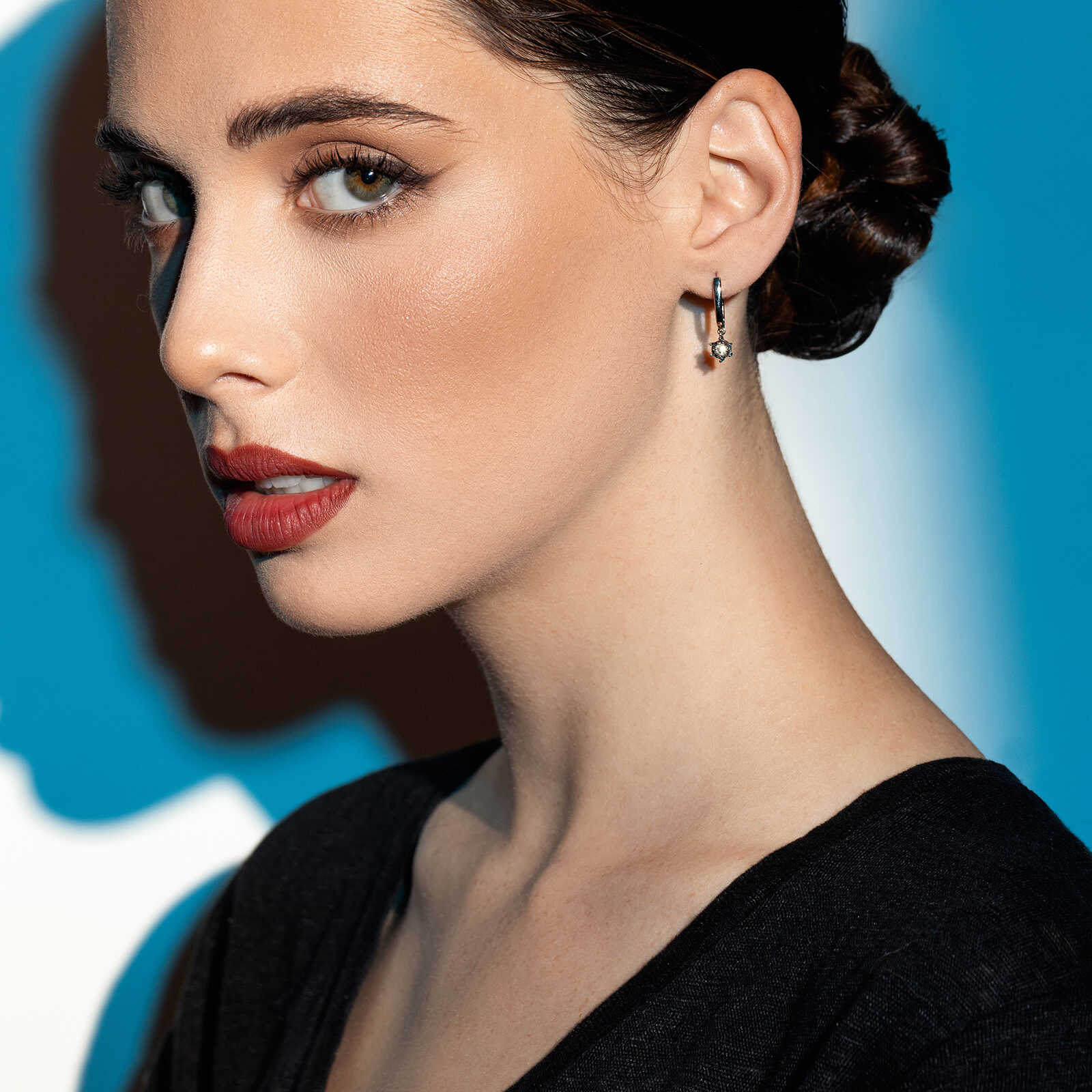 עגילי זהב משובצי יהלומים