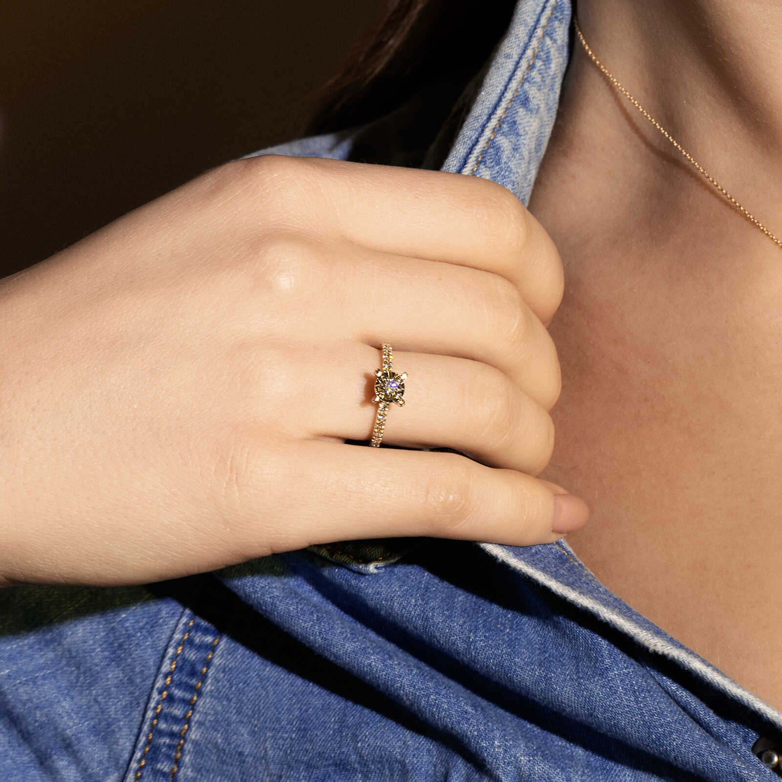 טבעת זהב משובצת יהלומים