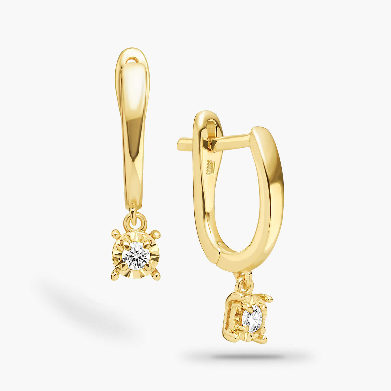 עגילי זהב עם יהלומים תלויים