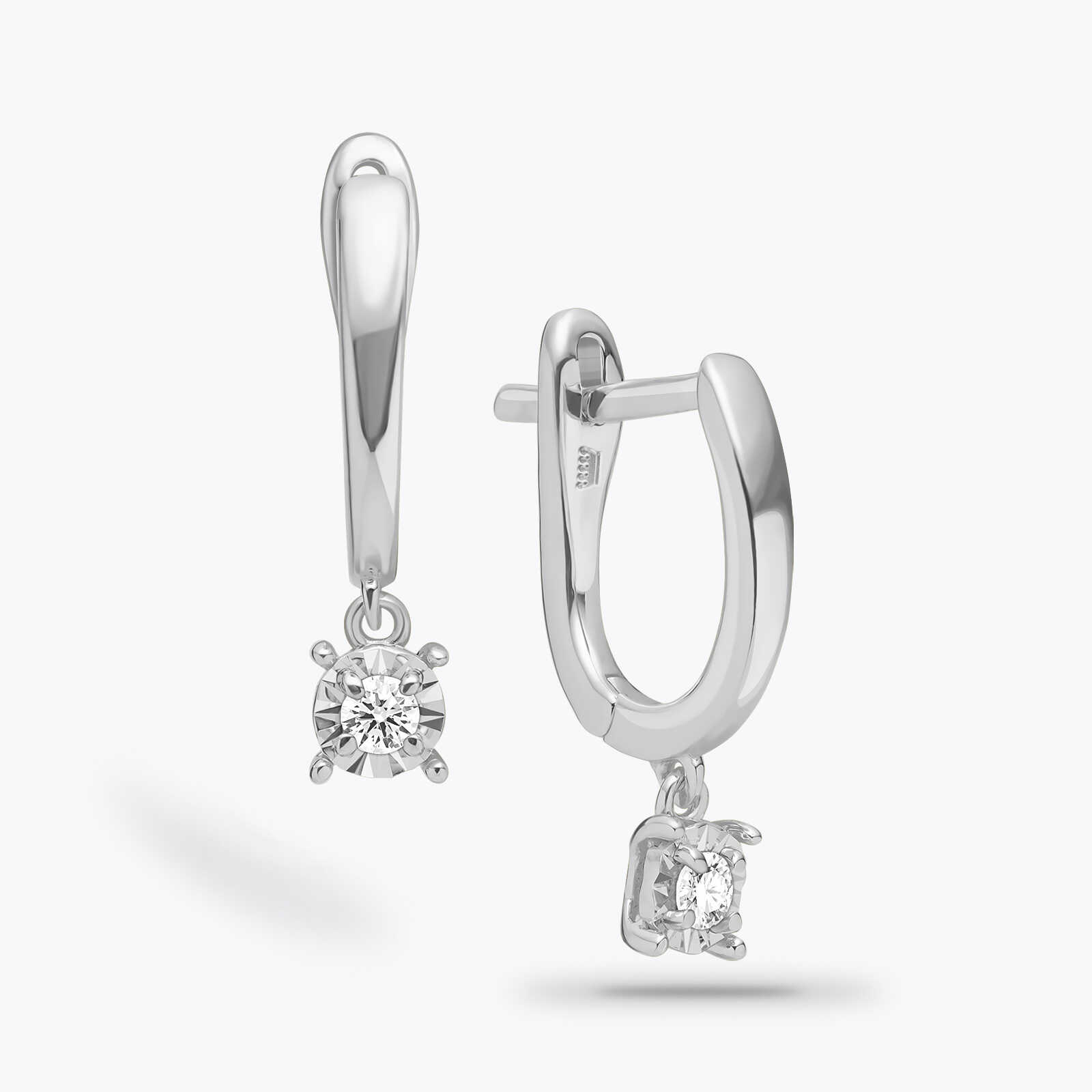 עגילי זהב עם יהלומים תלויים