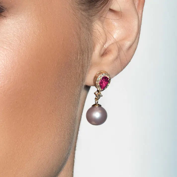 עגילי טיפה בשילוב פנינה ושיבוץ יהלומים ואמטיסט