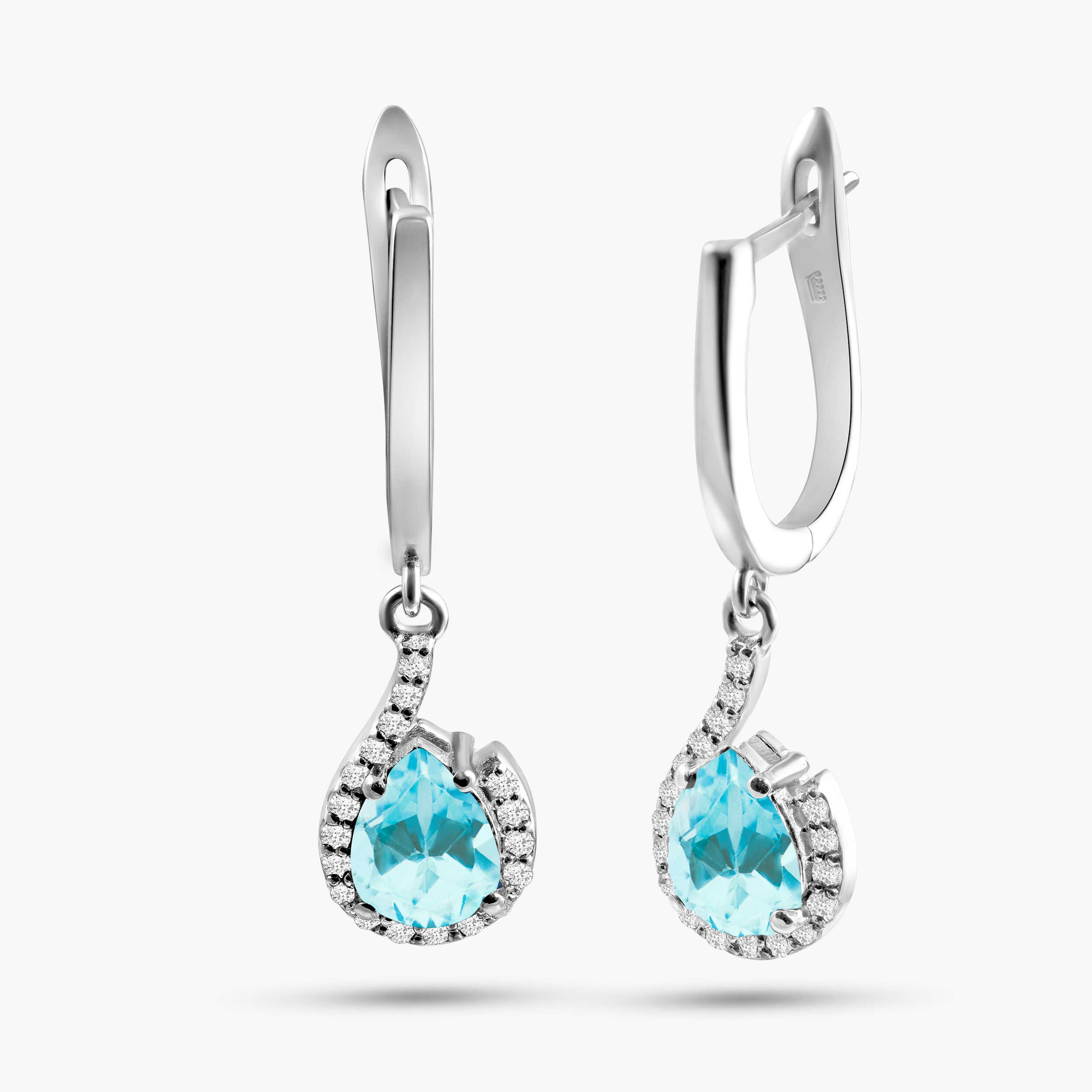 עגיל יהלומים ובלו טופז מסדרת Lumiere