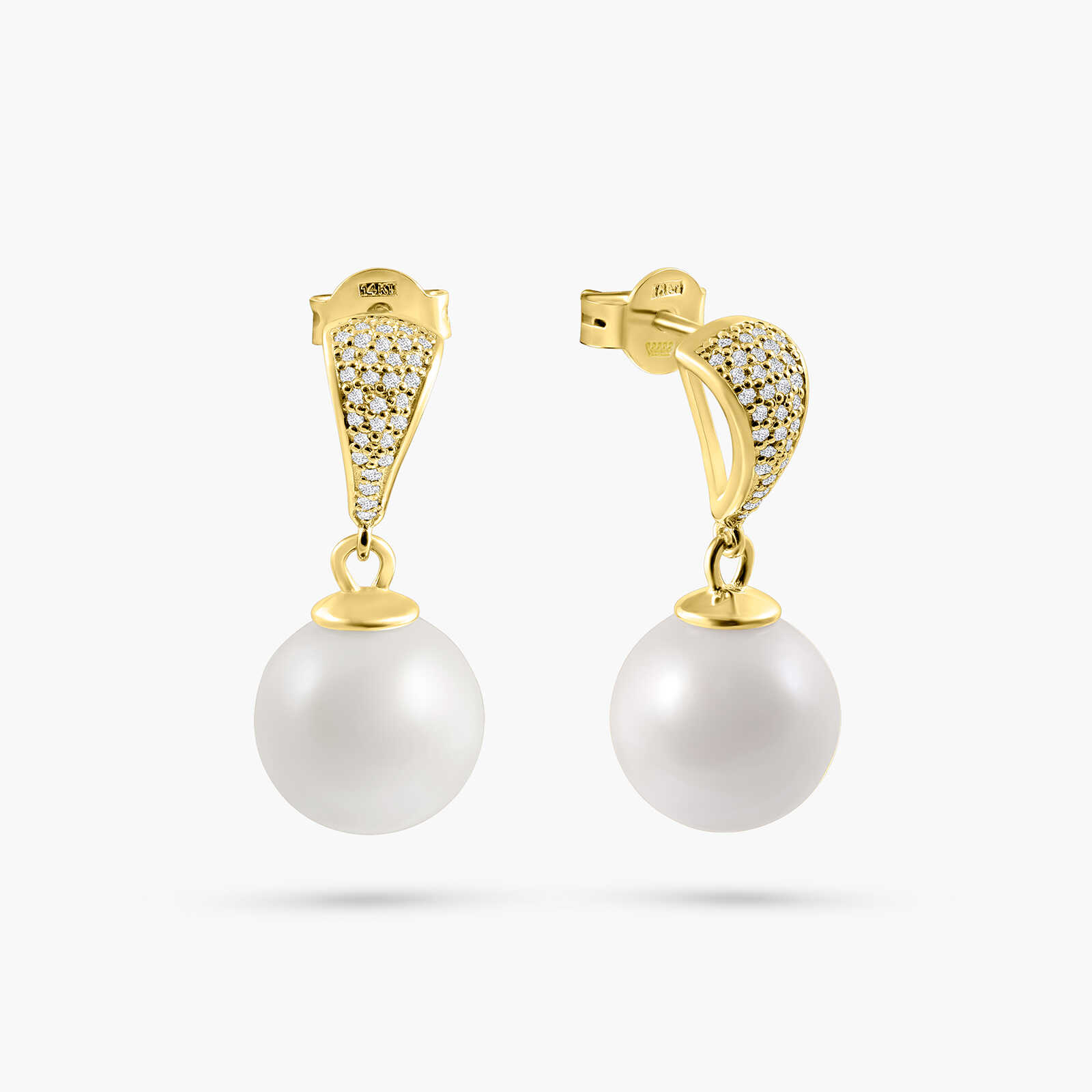 עגילי פנינה ויהלומים