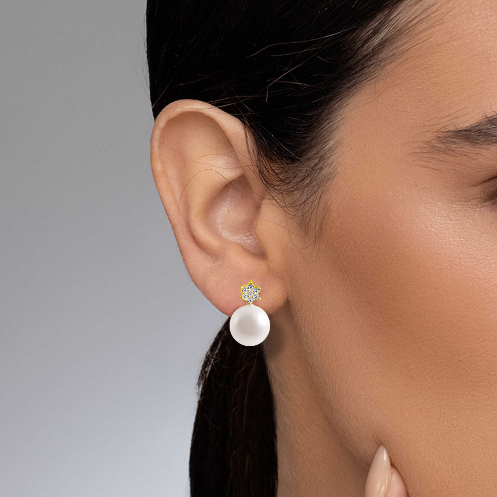 עגילי פנינה ויהלומים