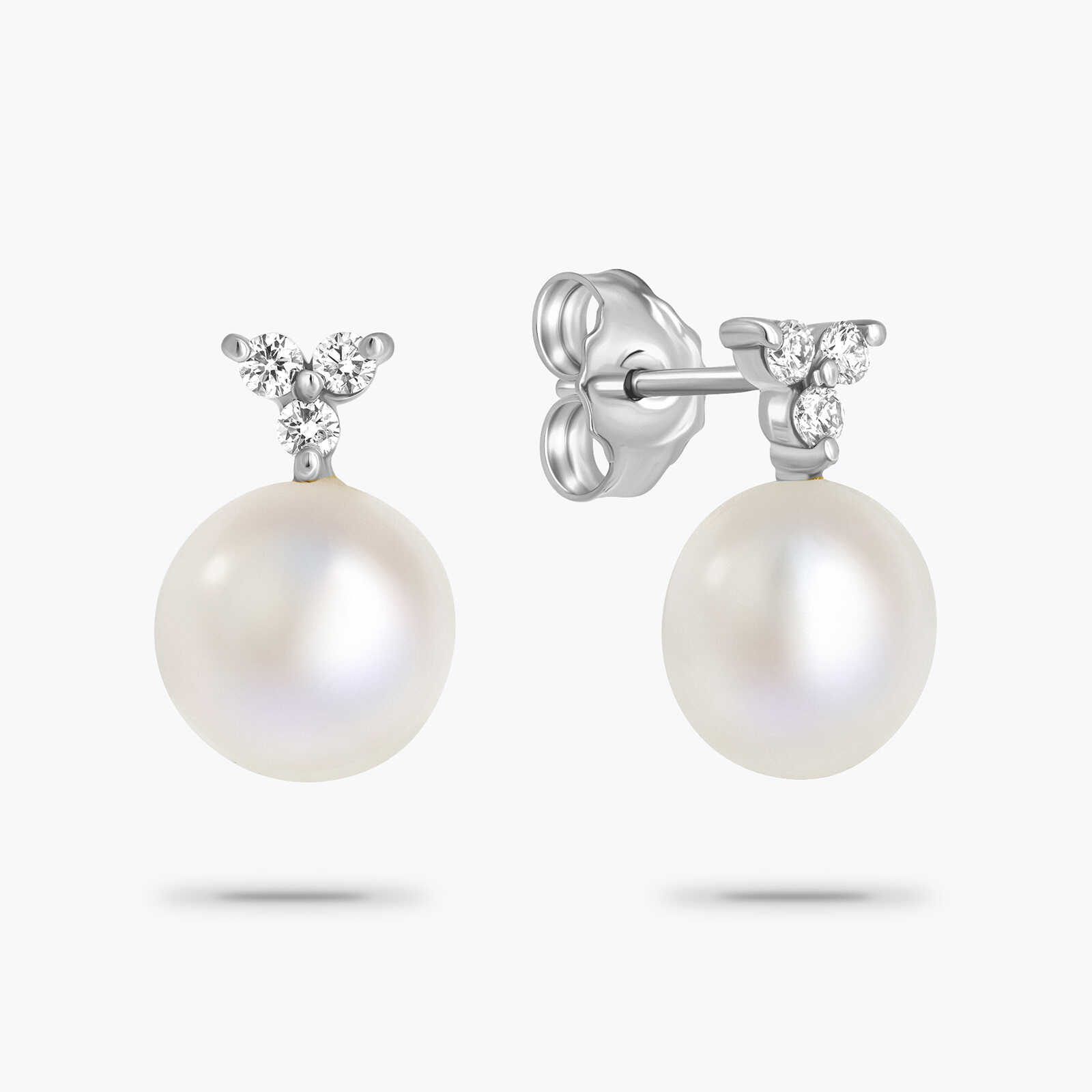 עגילי פנינה משובצים יהלומים