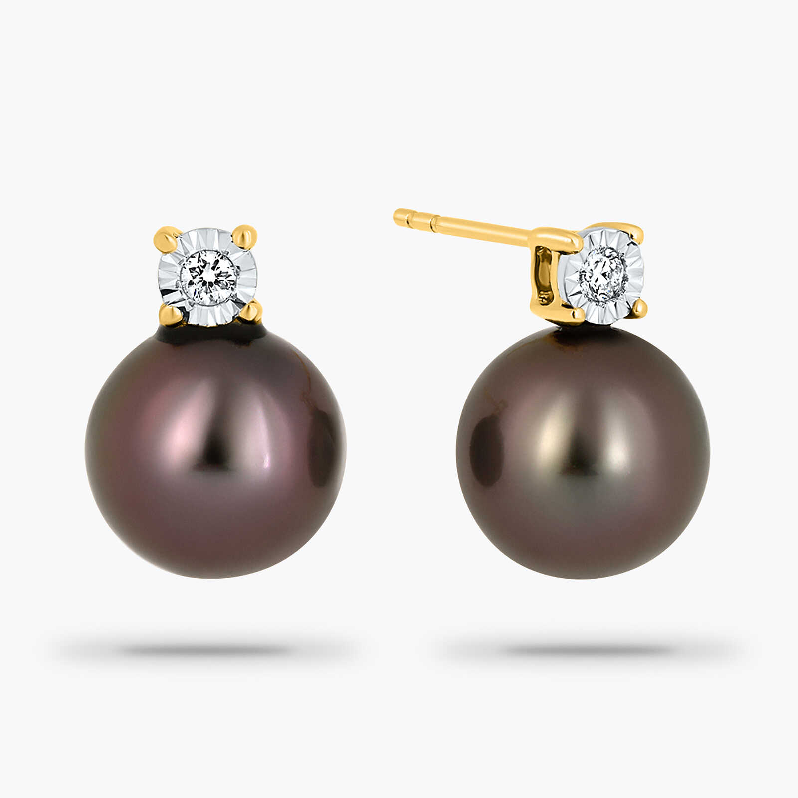 עגילי פנינה שחורות בשיבוץ יהלום