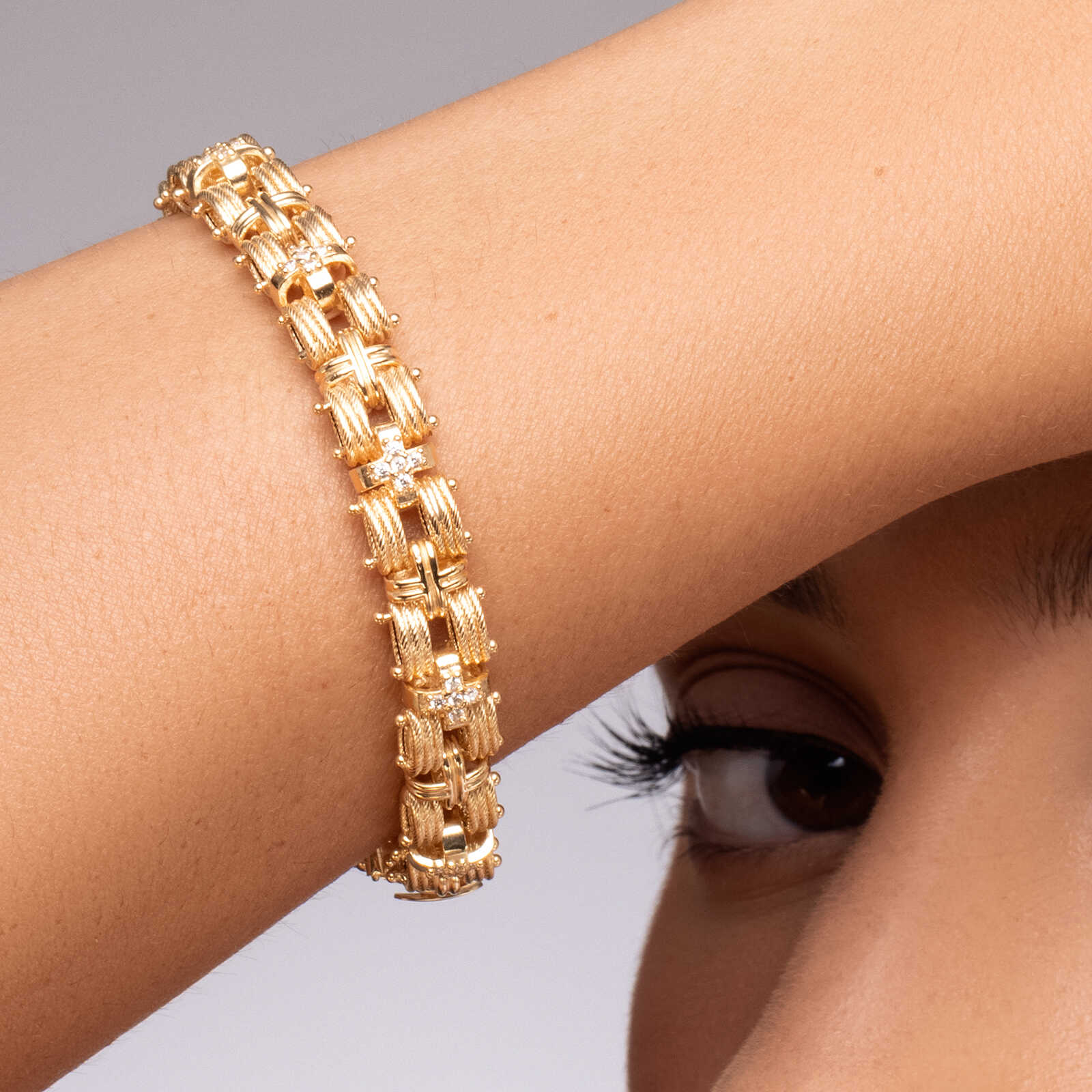 צמיד קים זהב משובץ