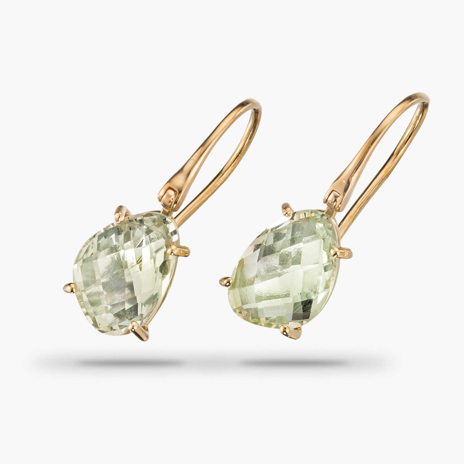 עגיל זהב משובץ