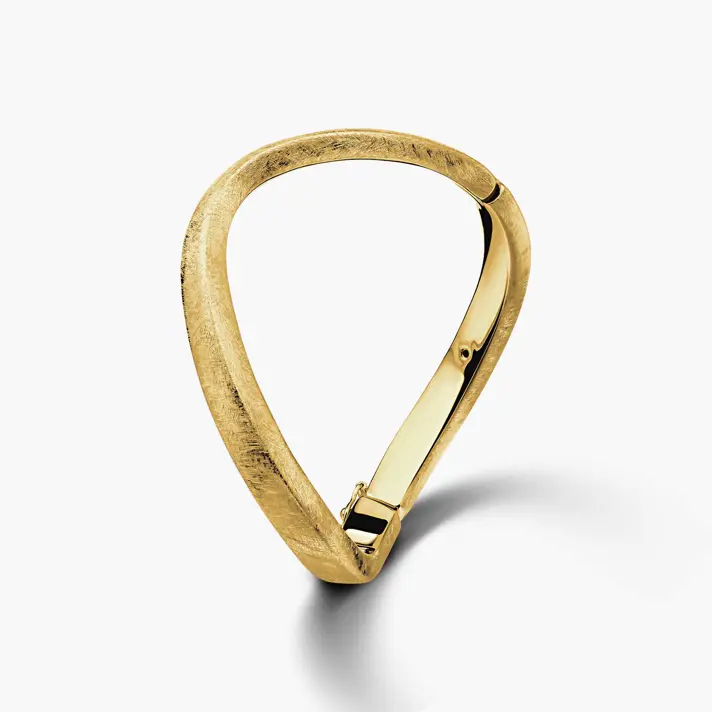 צמיד זהב בנגל בגימור מט אצילי בקוטר  6 ס"מ