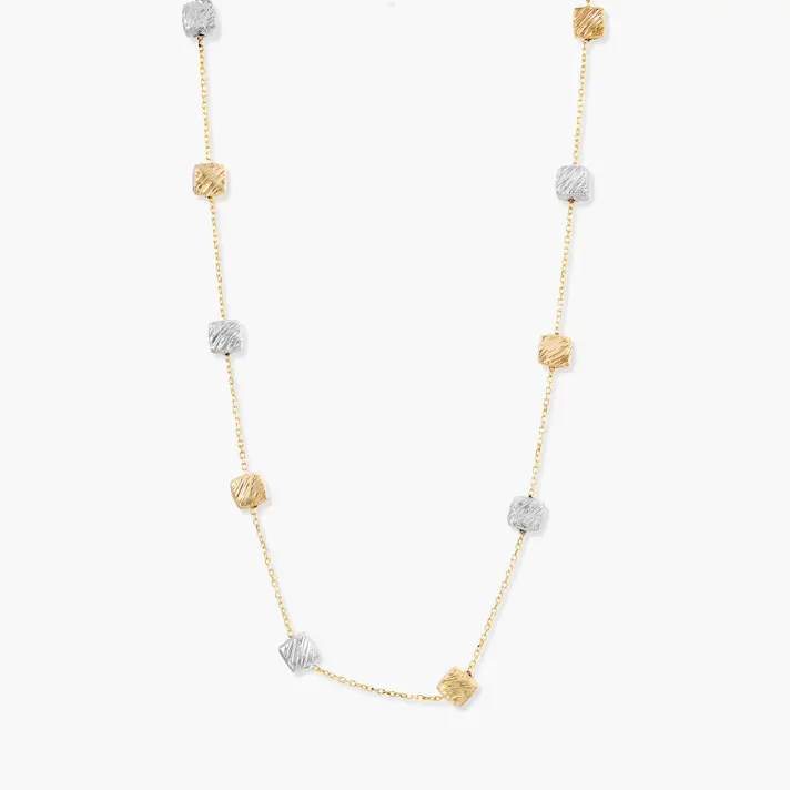 שרשרת זהב מעוטרת בקוביות