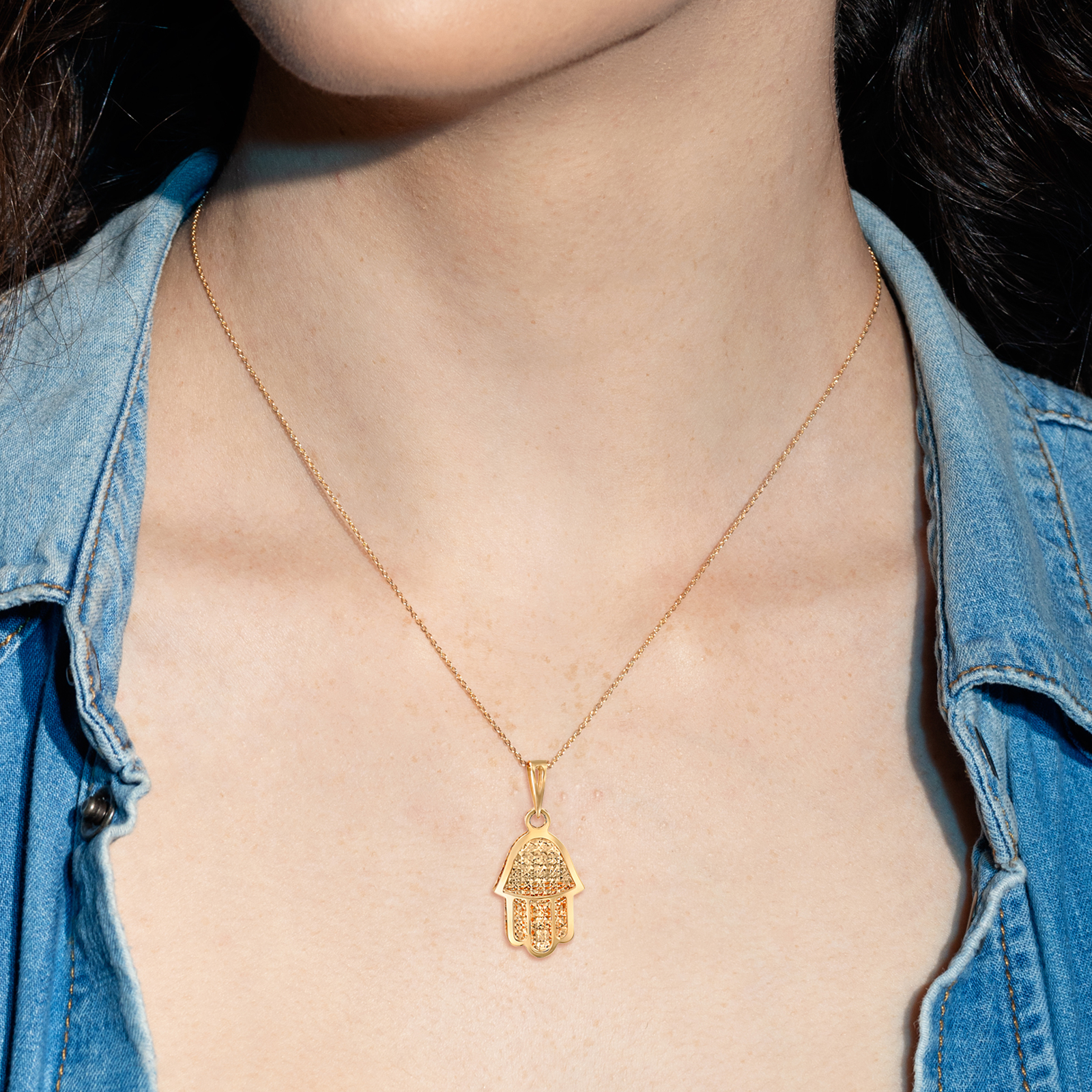 תליון זהב חמסה בגימור לייזר