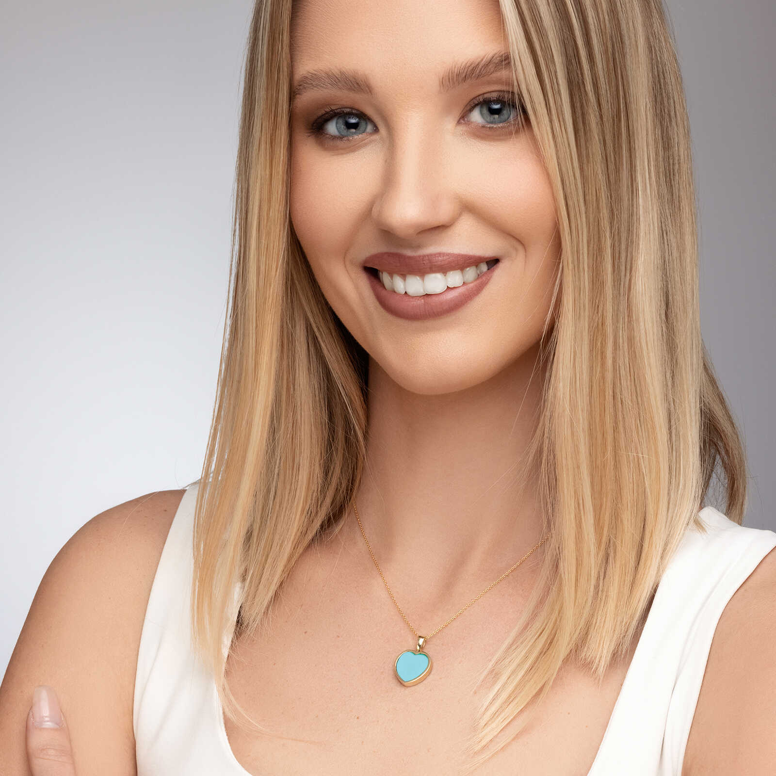 תליון לב זהב בשיבוץ אבן טורקיז מהממת