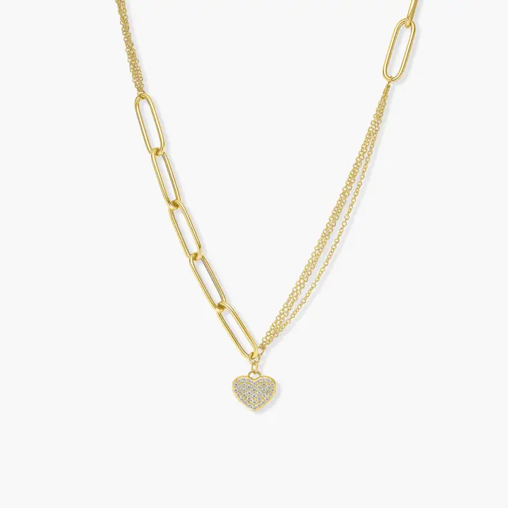 שרשרת המשלבת חוליות עם שרשרת משולשת ותליון לב משובץ זירקונים