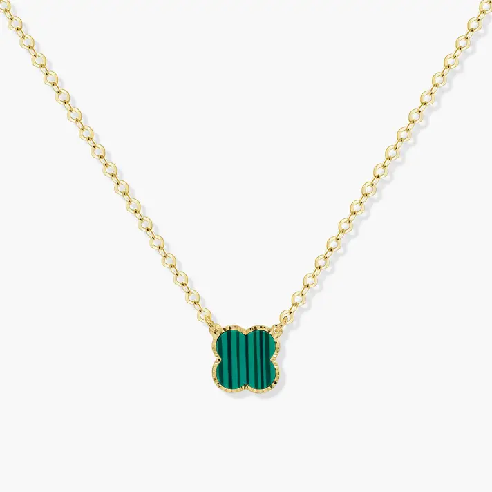 שרשרת ותליון זהב בשיבוץ אבן משכית ירוקה