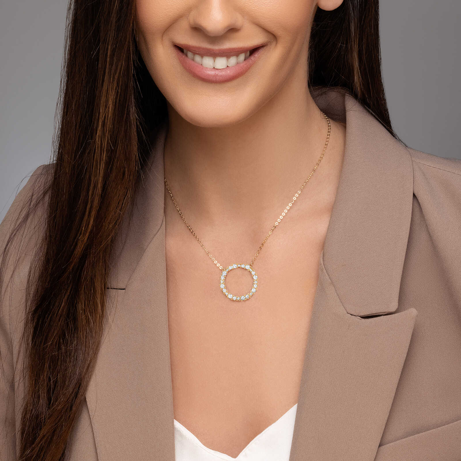 שרשרת זהב עם תליון זהב מרוקע בחיפוי אמייל כסוף