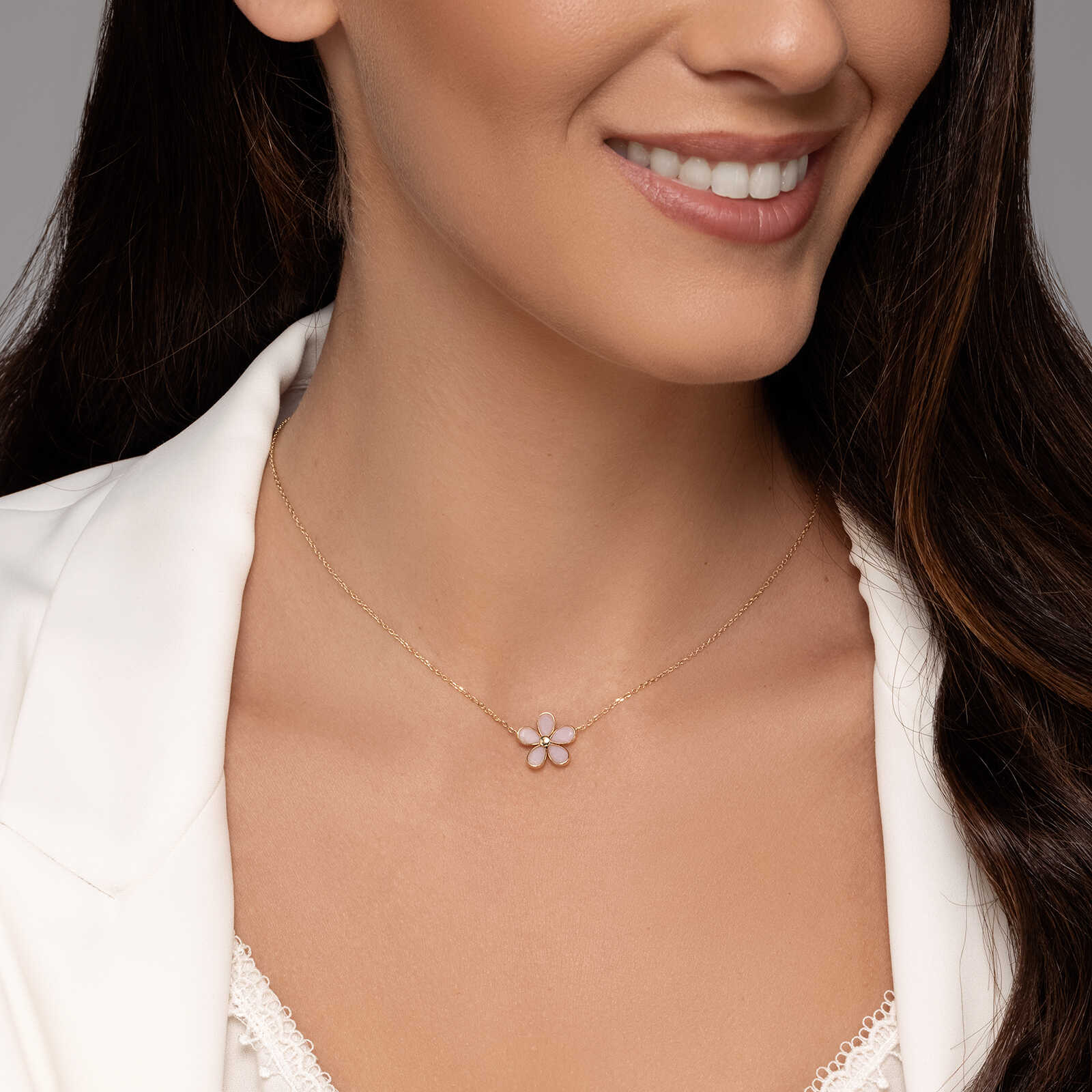 שרשרת רוז- עם תליון פרח בשיבוץ פינק אופל