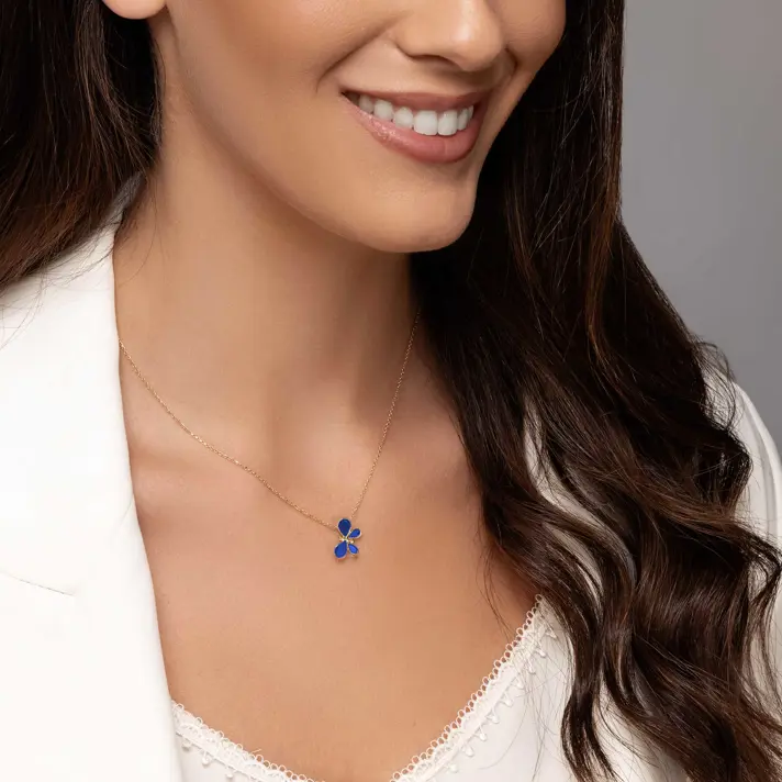 שרשרת זהבפרפר כחול בשיבוץ בלו ספיר